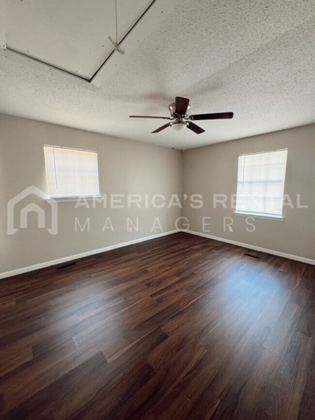 Building Photo - Home for rent in Pinson! View with 48 Hours Notice!