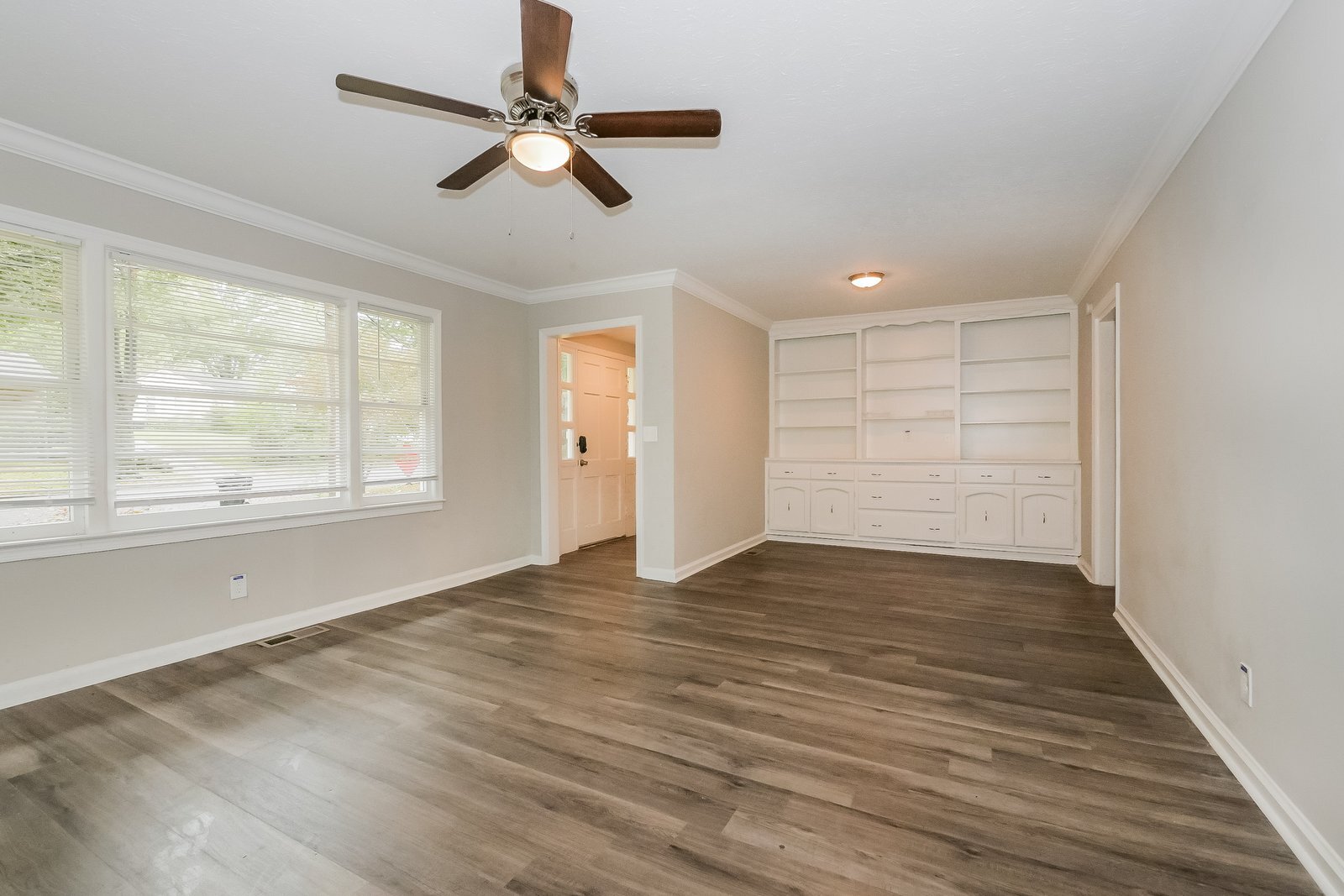 Building Photo - 4902 20th Ave