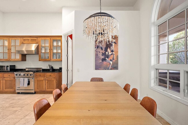 Building Photo - 36 W Dove Wing Dr