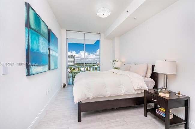 Building Photo - 7928 East Dr