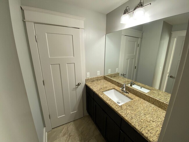 Building Photo - 602 Mariner Way