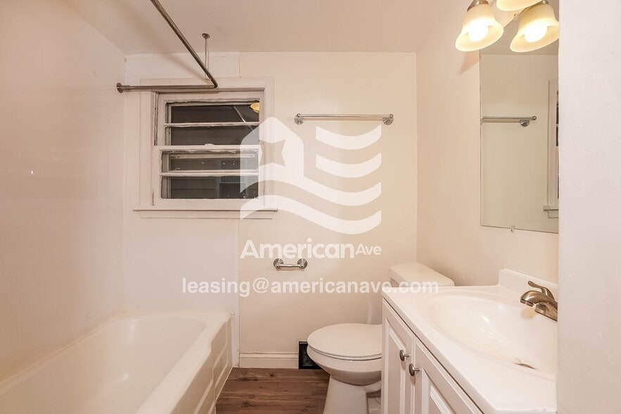 Building Photo - 1217 Homewood Ave SW