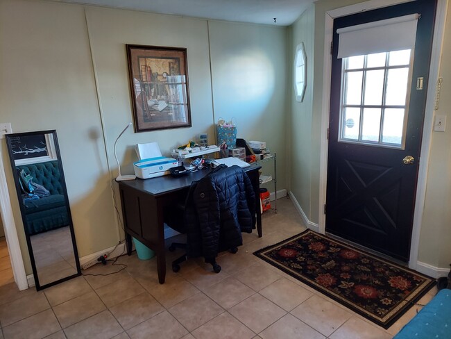 Building Photo - 650 Wood St