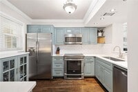 Building Photo - 5170 Chemin De Vie NE