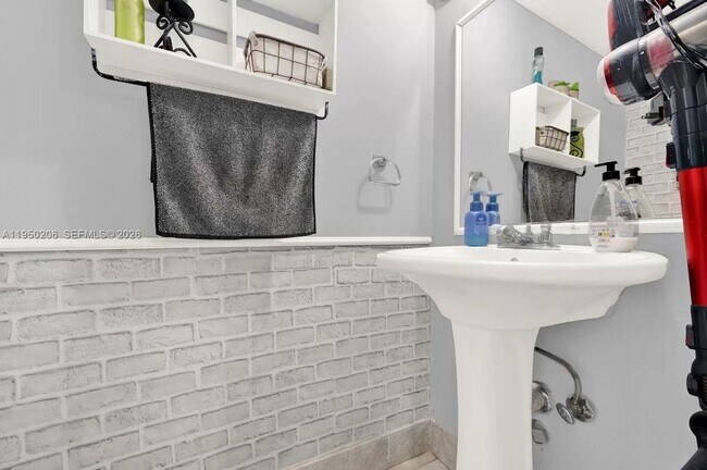 Building Photo - 10810 NW 7th St