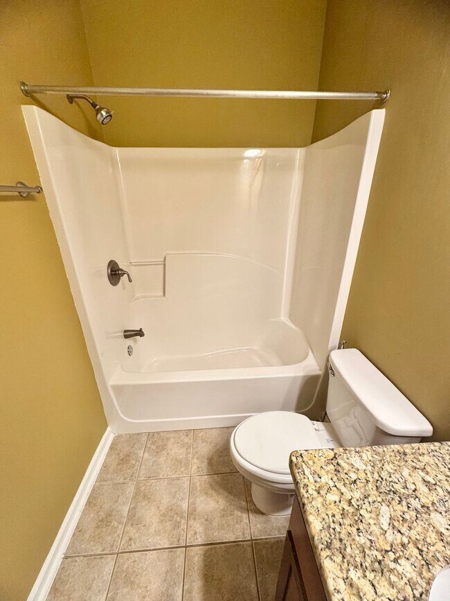 Building Photo - 112 Autumn Way