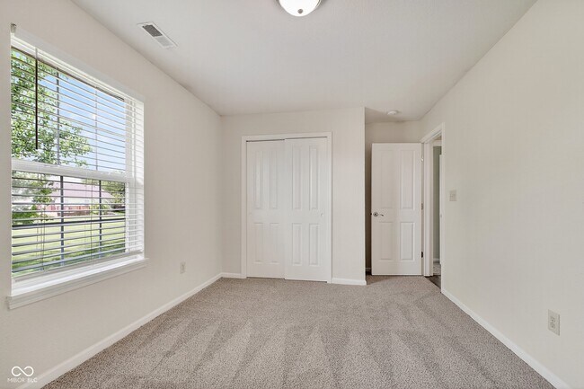 Building Photo - 6626 Crossbridge Dr