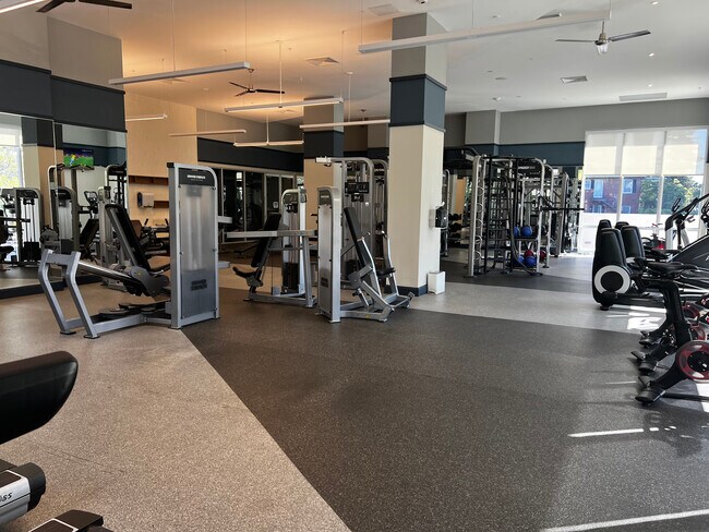 Building Photo - 520 NE 26th St