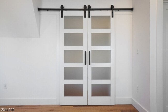 Building Photo - 51 New St