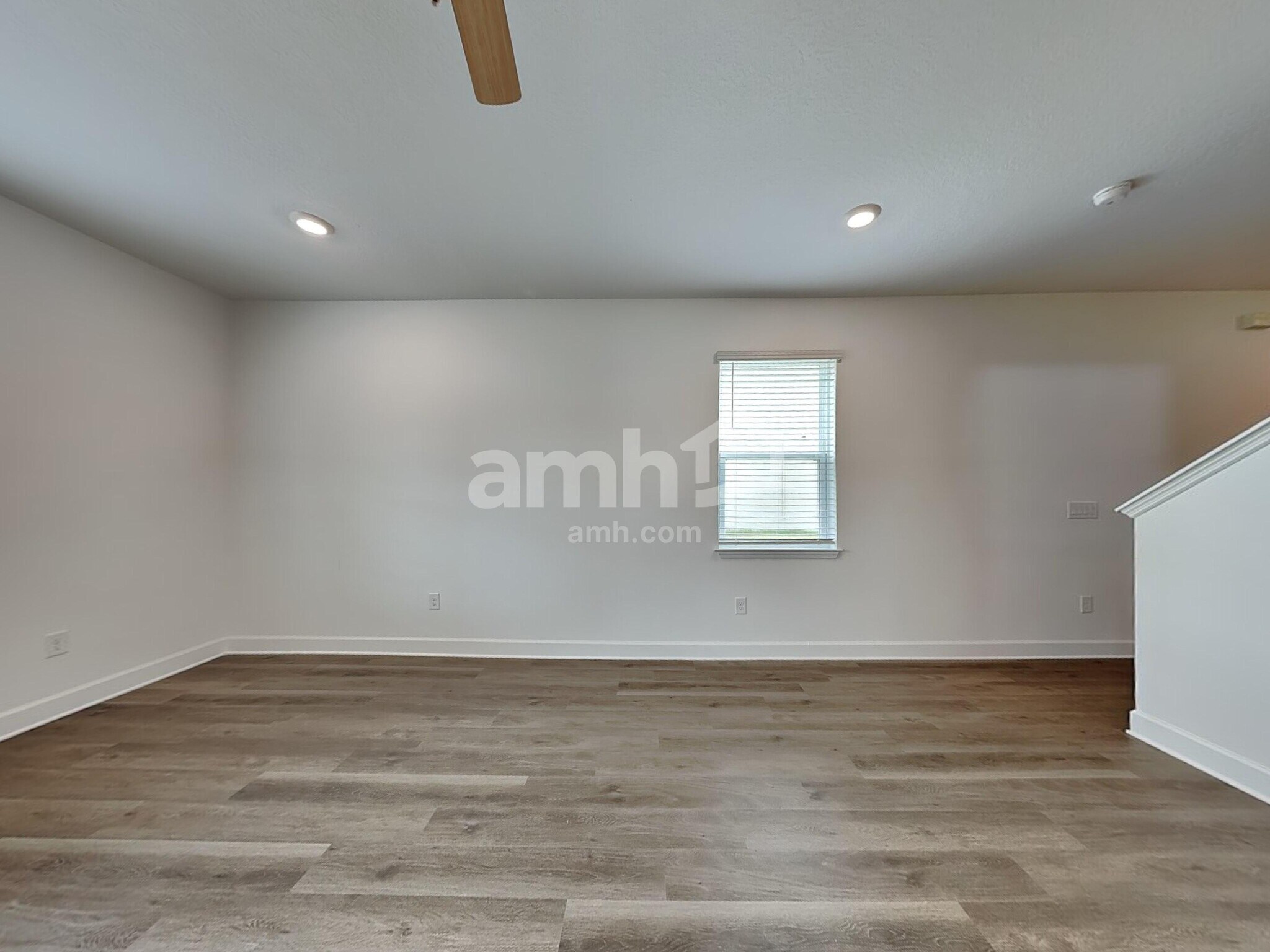 Building Photo - 1556 Blue Nile Pt