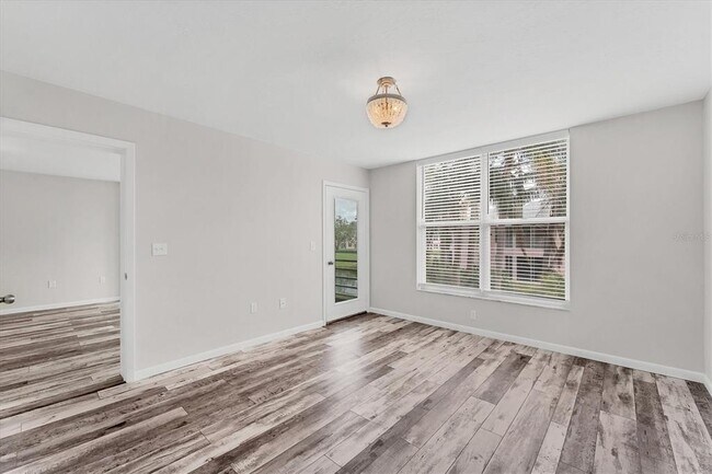Building Photo - 4530 Pinebrook Cir