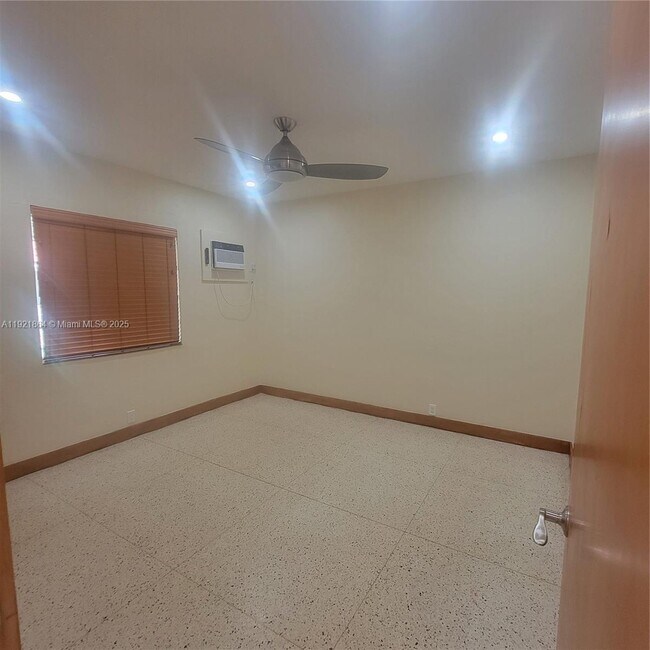 Building Photo - 7400 Harding Ave