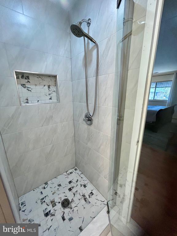 Building Photo - 18624 Walkers Choice Rd