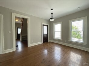 Building Photo - 125 East Ave