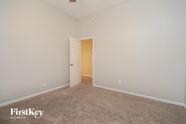 Building Photo - 111 N Rambling Ridge Pl