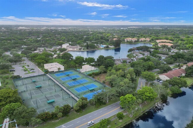 Building Photo - 2553 NW 42nd Ave