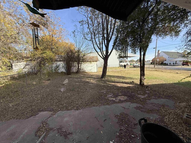 Building Photo - 116 W North St