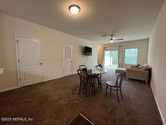 Building Photo - 253 Whitland Wy