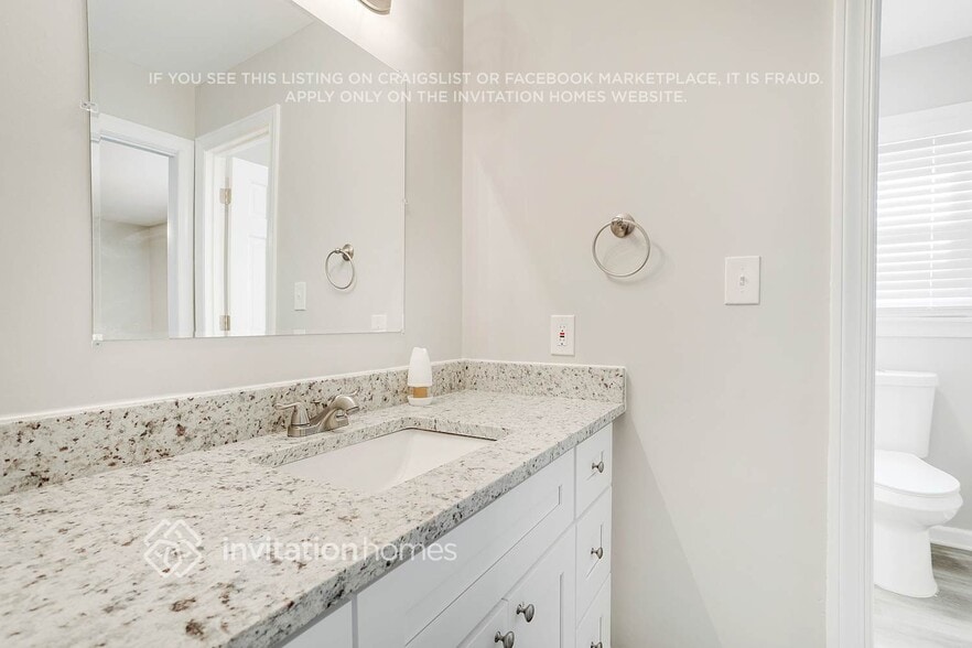 Building Photo - 3800 Sherbrook Ct SW