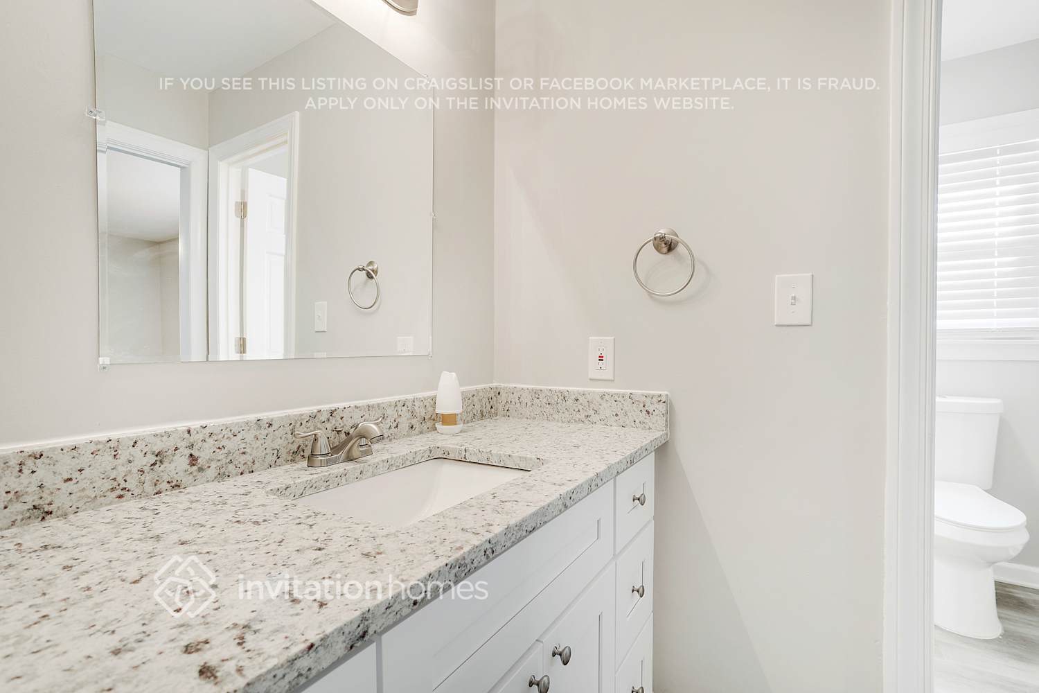 Building Photo - 3800 Sherbrook Ct SW