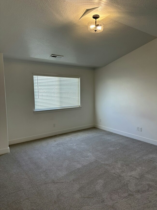 Building Photo - 13103 Keegan Dr