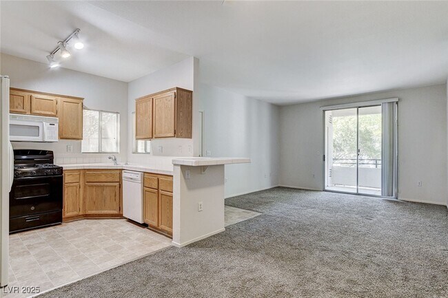 Building Photo - 1830 N Buffalo Dr