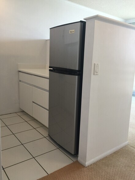 Fridge and Freezer - 1524 Pensacola St