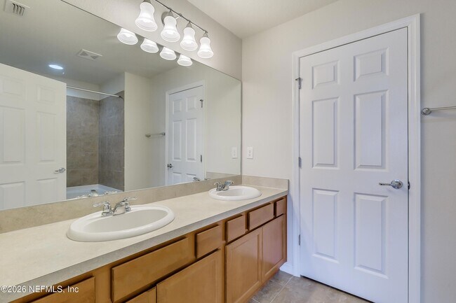 Building Photo - 7021 Buroak Ct