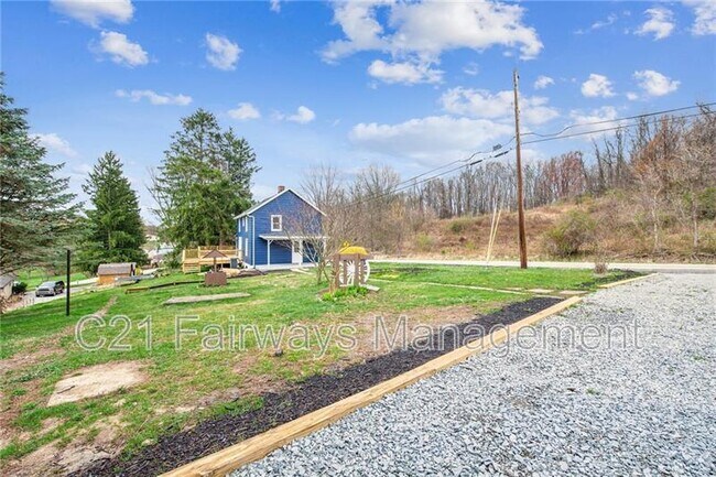 Building Photo - 3004 Bushy Run Rd