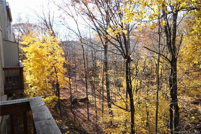 Building Photo - 14 Newtown Rd