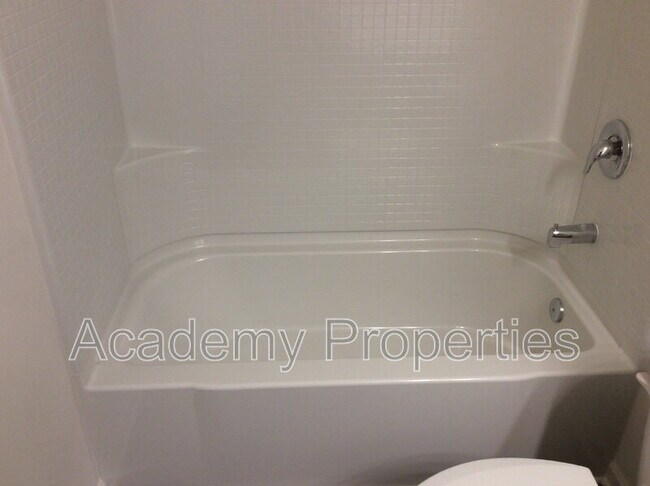 Building Photo - 1627 Larkspur Trail