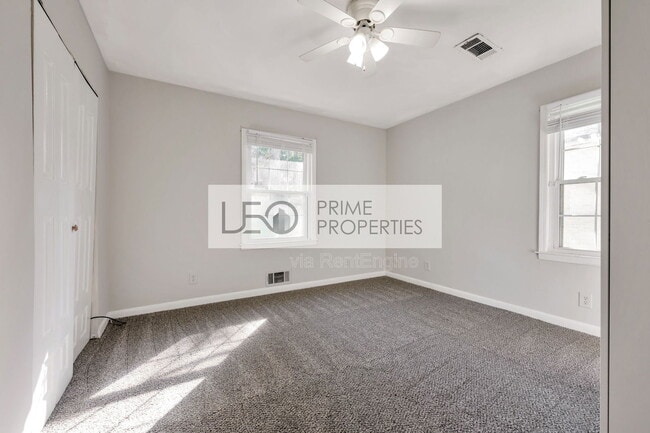 Building Photo - 3168 Bluebird Ln