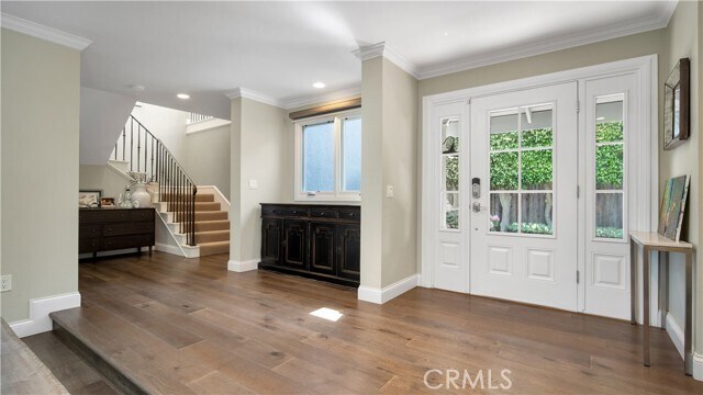 Building Photo - 10 Flintridge