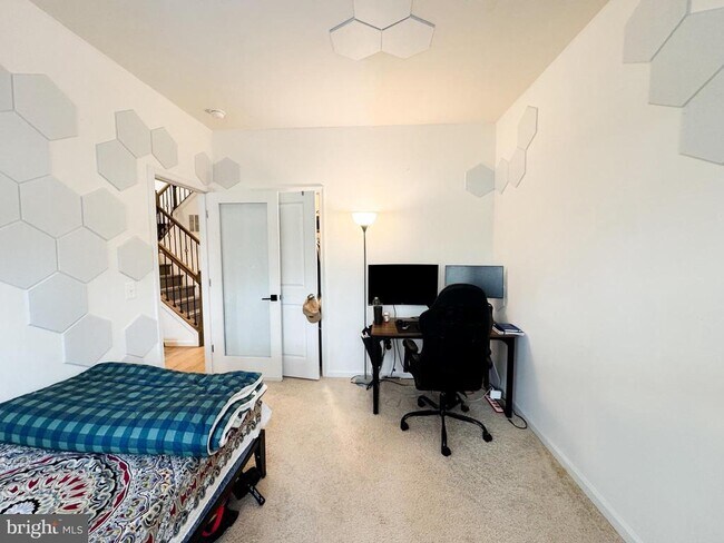 Building Photo - 42462 Dogwood Glen Square