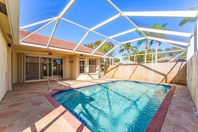 Building Photo - 5872 NW 73rd Ct