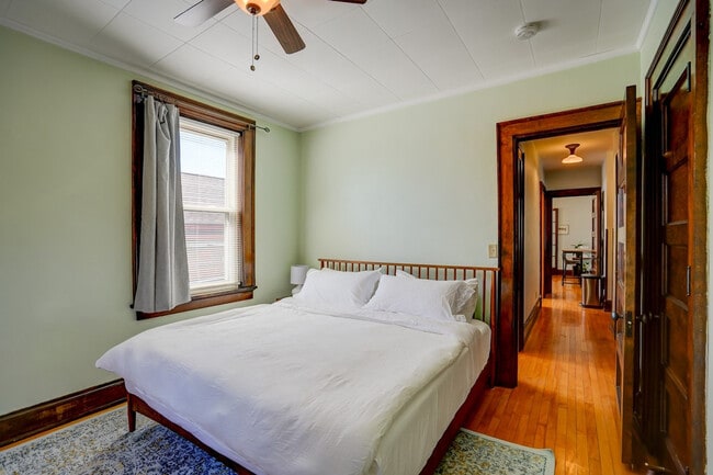 Building Photo - 1253 Williamson St