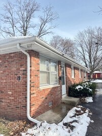 Building Photo - 910 S Webber St