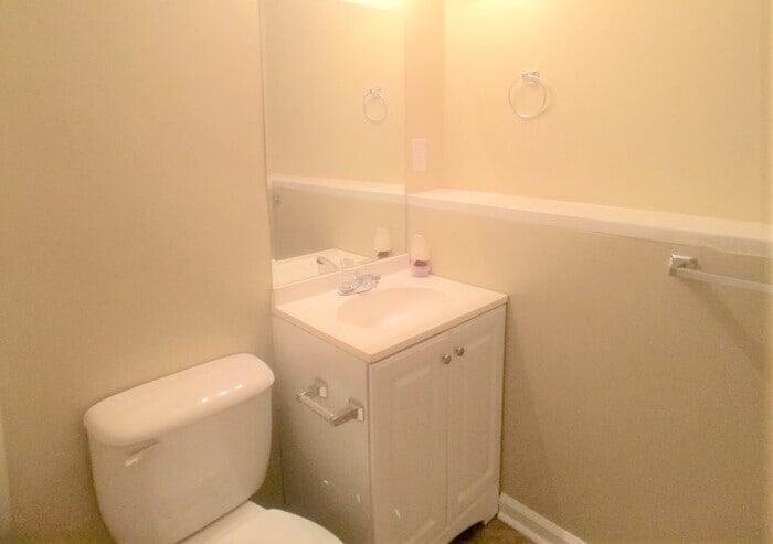 Building Photo - 2875 Woodburn Ct