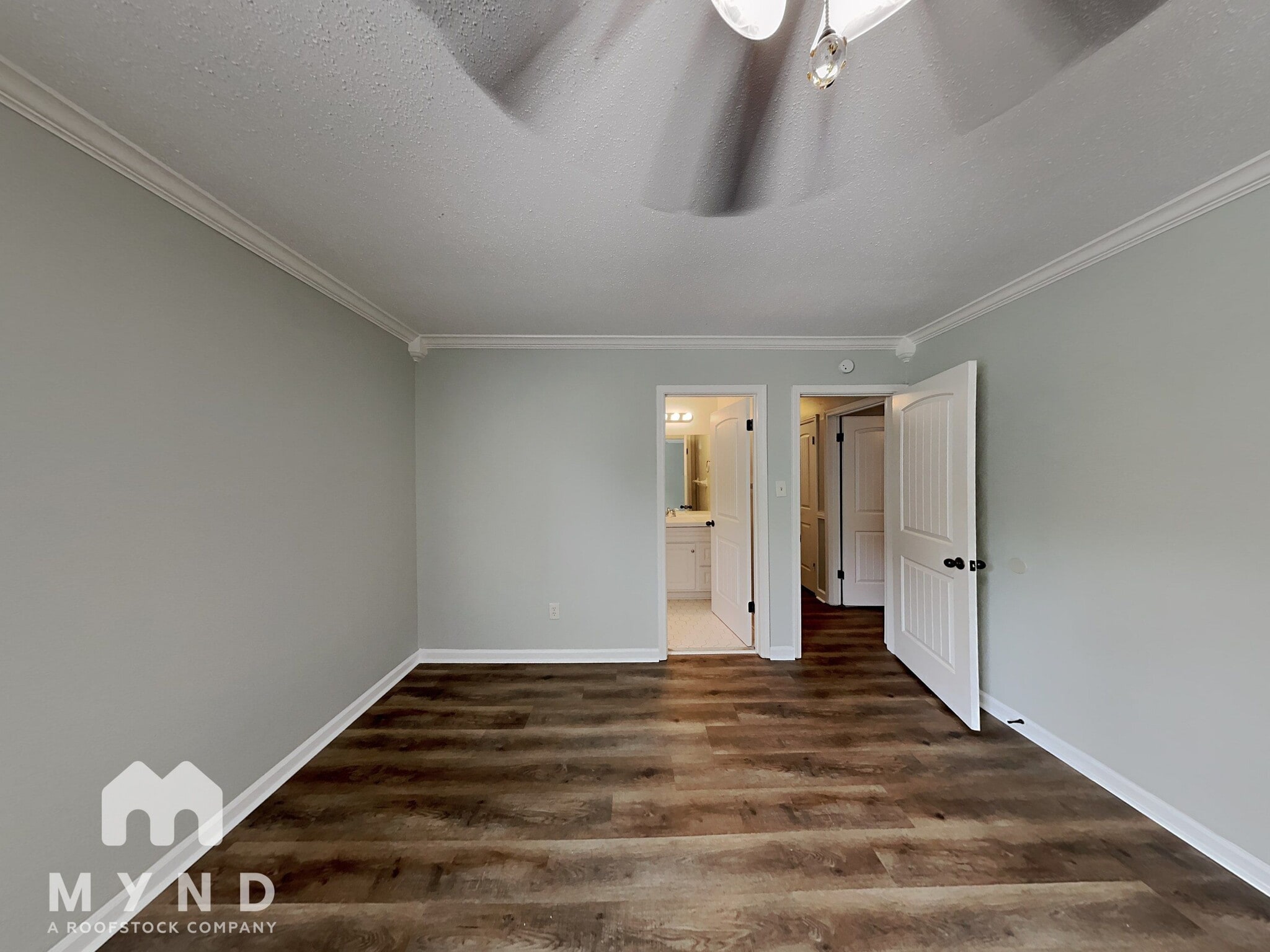 Building Photo - 7542 Lone Oak Cove