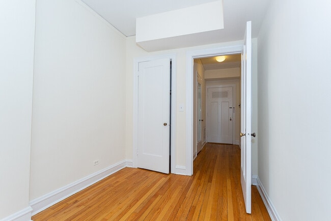 Building Photo - 348 Park Ave