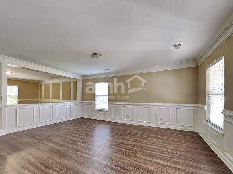 Building Photo - 138 Graduate Ln