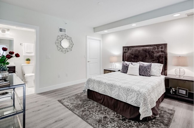 Interior Photo - Maxfield