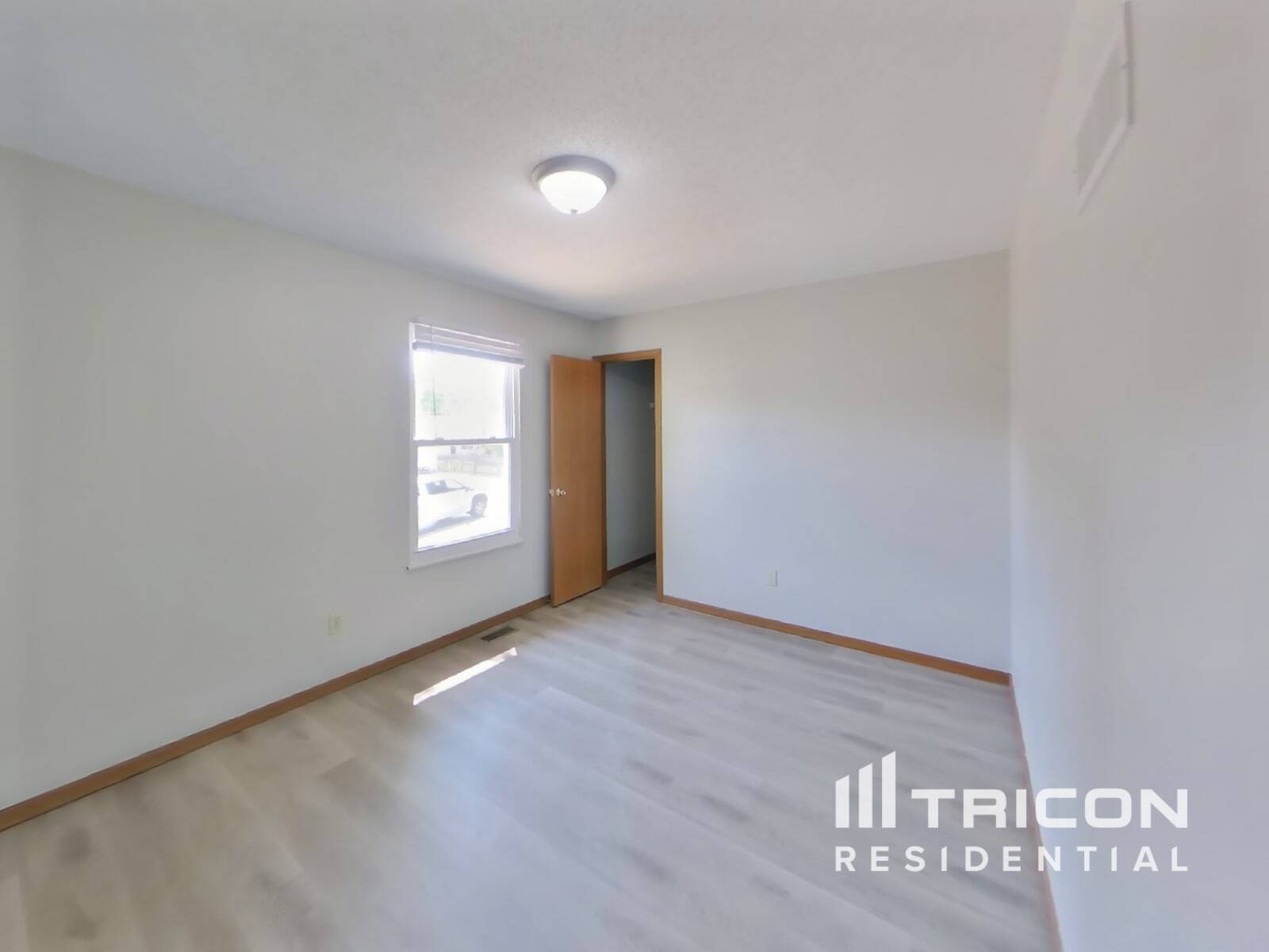 Building Photo - 1816 Hilltop Village Ln