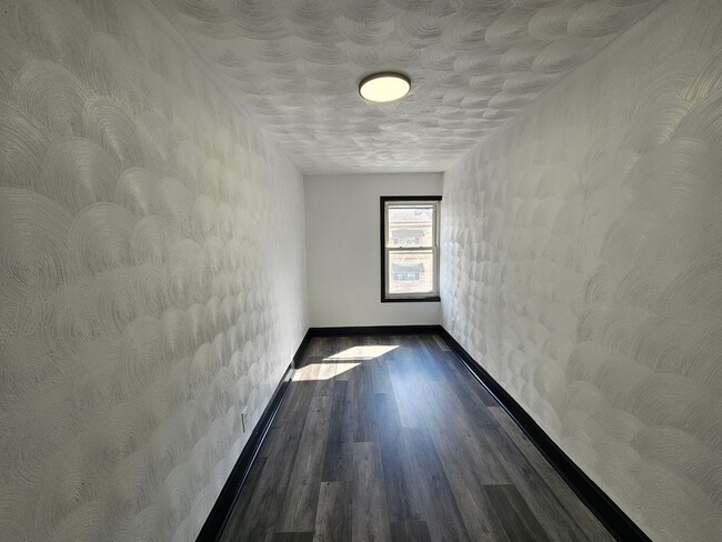 Building Photo - Fully Updated 4-bedroom 2 bath house for rent!