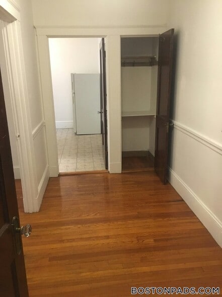 Building Photo - 157 Summer St