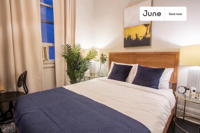 Building Photo - 400 W 20th St