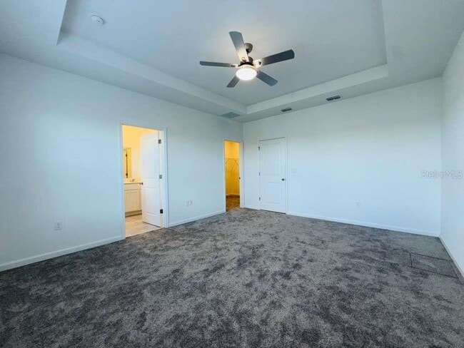 Building Photo - 2473 Skyline Lp