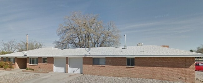 Primary Photo - COMING SOON! Renovated - 2 Bedroom 1 Bath ...