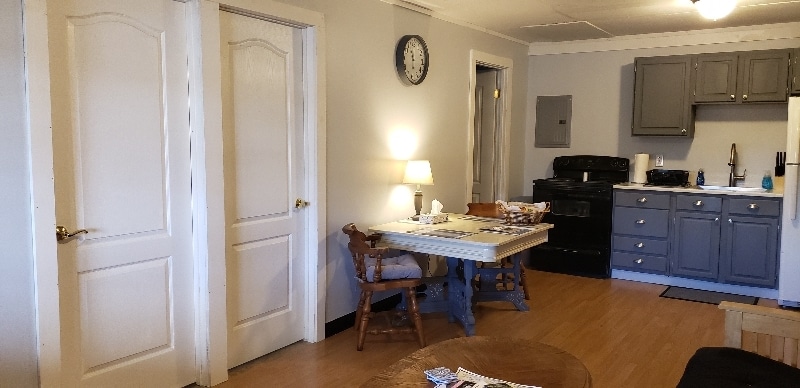 Building Photo - 162 Lancaster Rd