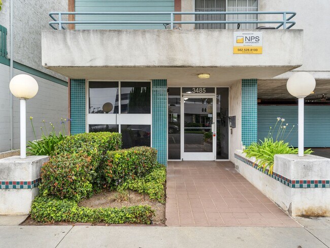 Building Photo - 3485 Linden Ave